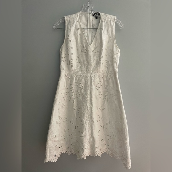 Theory Women’s Jemion E Embroidered Eyelet Dress Size 6 White Linen Fit & Flare - Picture 12 of 16